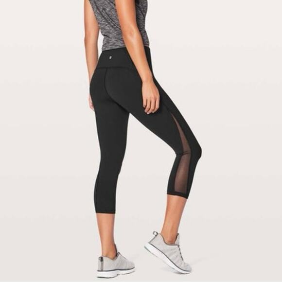 Lululemon Train Times Size 4 Black Crop with Mesh leggings - Picture 3 of 9